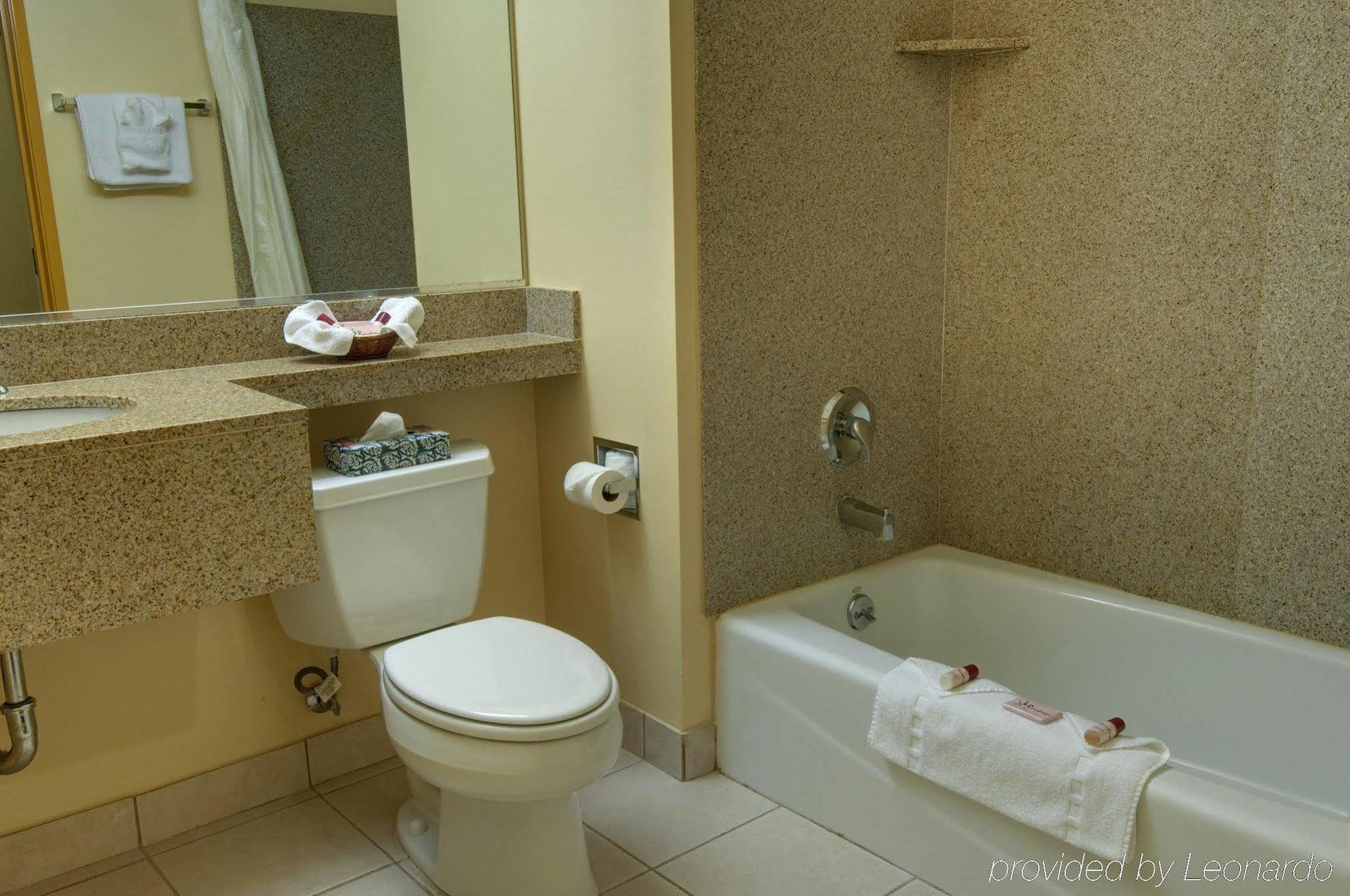 H3 Inn & Suites - Lax Airport - Los Angeles Інґлвуд Номер фото