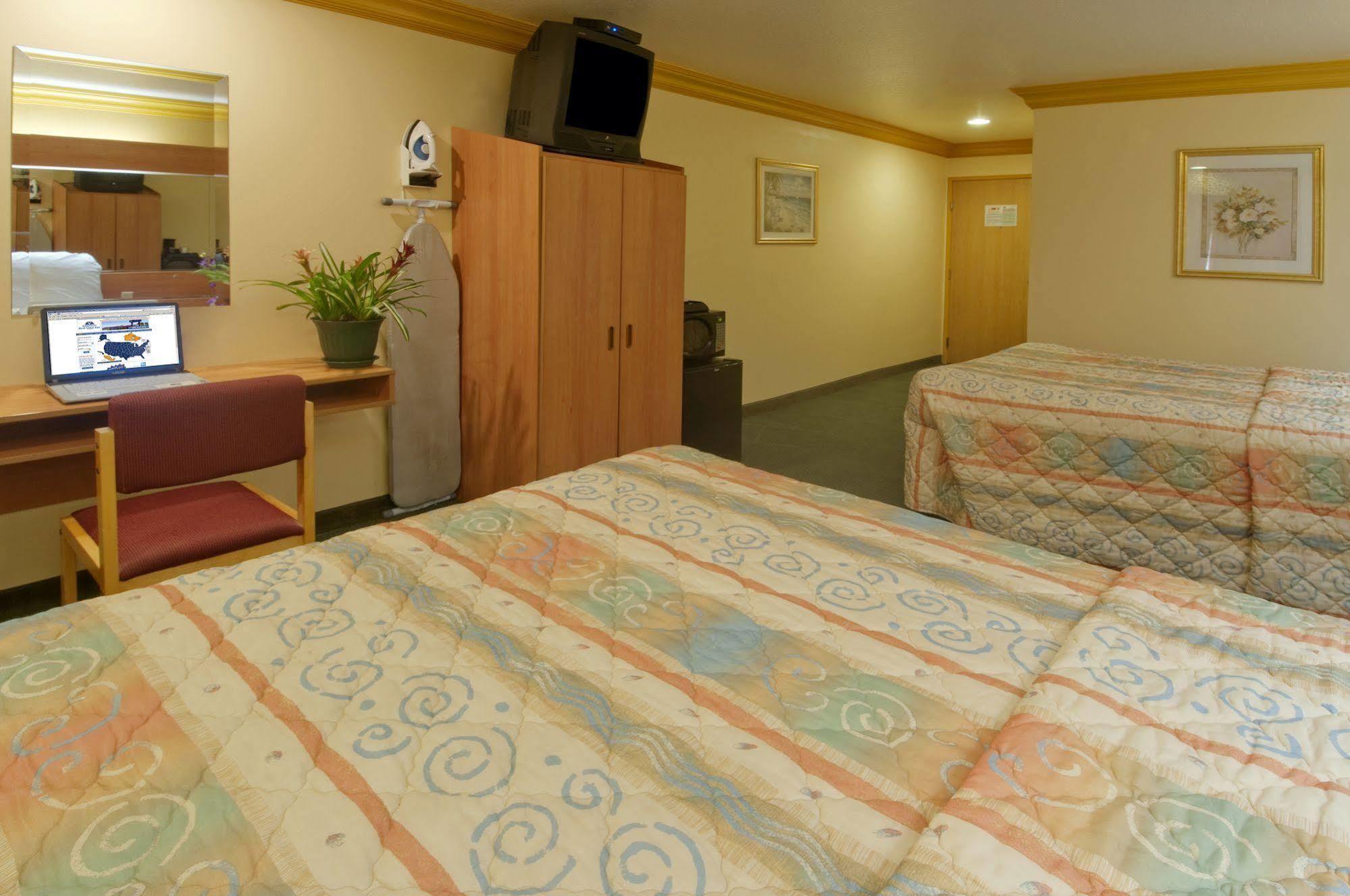 H3 Inn & Suites - Lax Airport - Los Angeles Інґлвуд Екстер'єр фото
