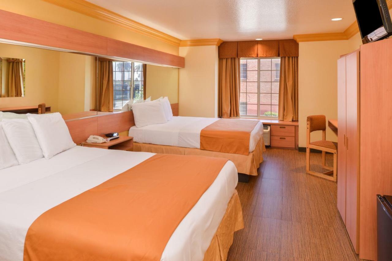 H3 Inn & Suites - Lax Airport - Los Angeles Інґлвуд Екстер'єр фото